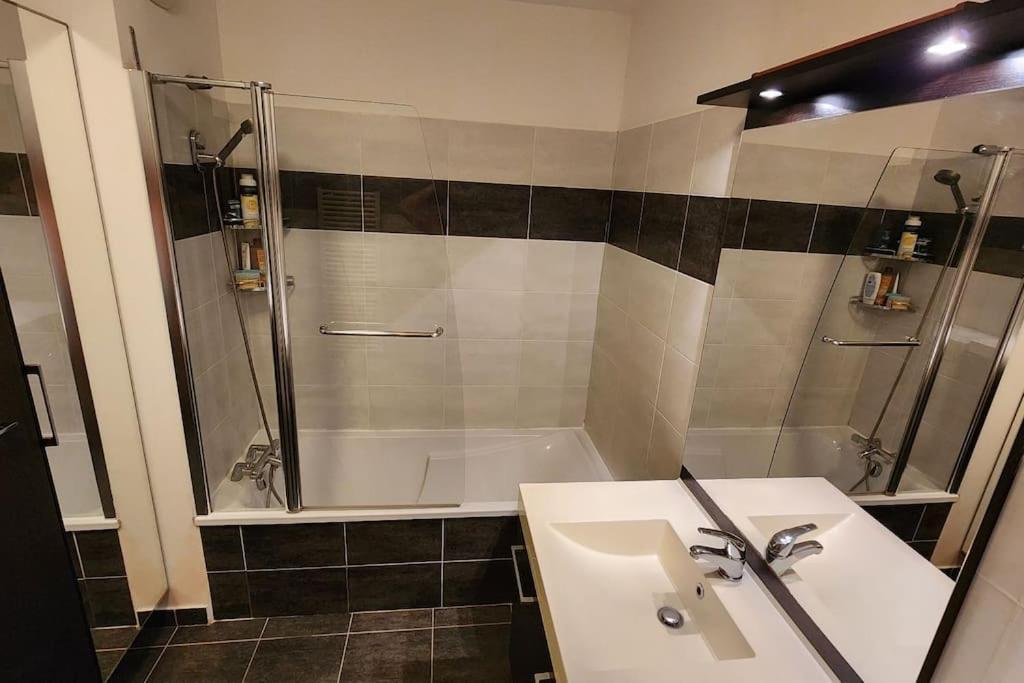 Appartement Voie Lactee Лион Экстерьер фото